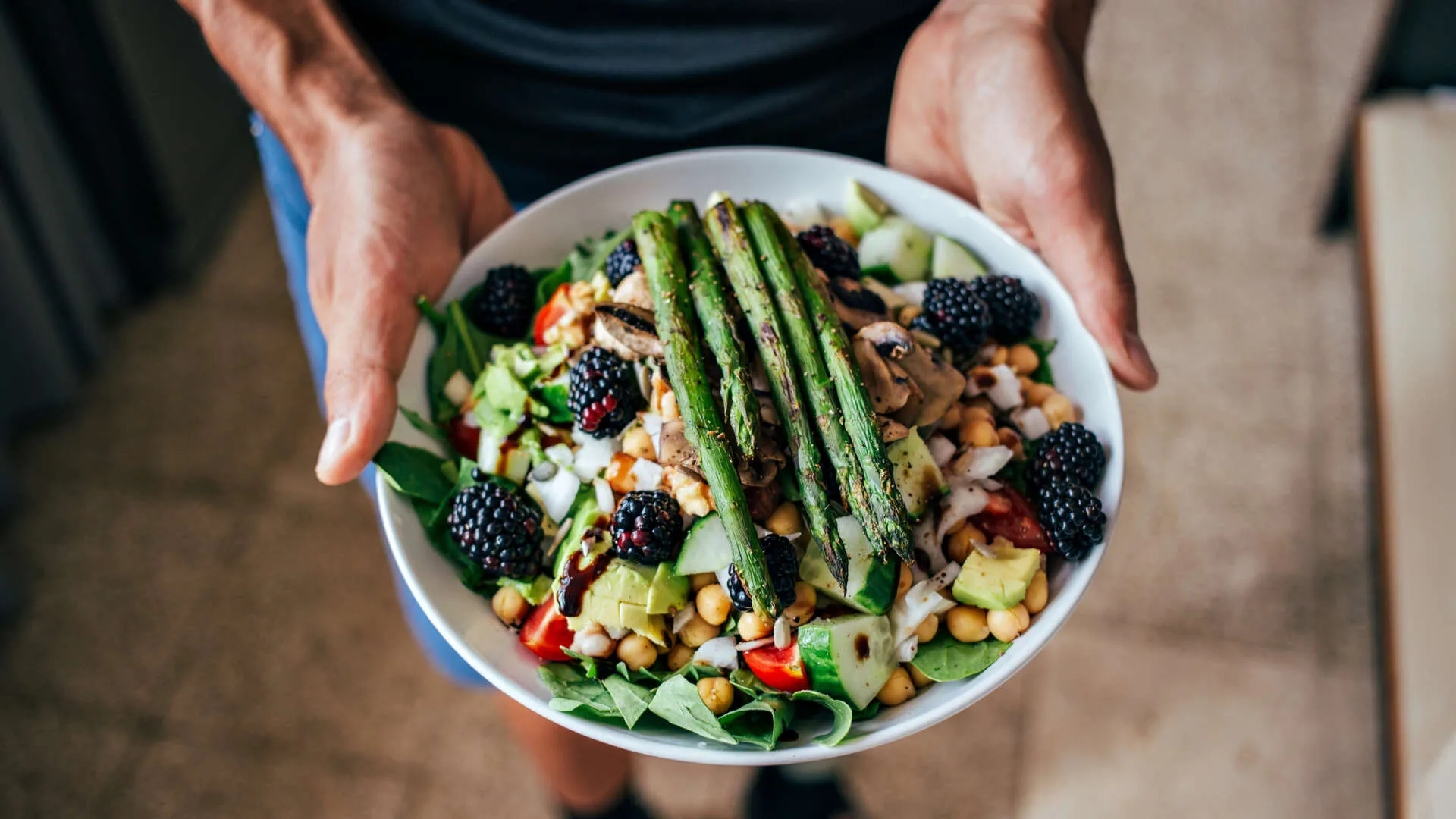 Cucina vegetariana Bordeaux - Marioav Adobe Stock